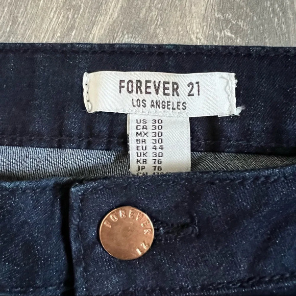 Forever 21  boho hippie dark wash flared bell bottom jeans. Size 30 - Picture 7 of 7